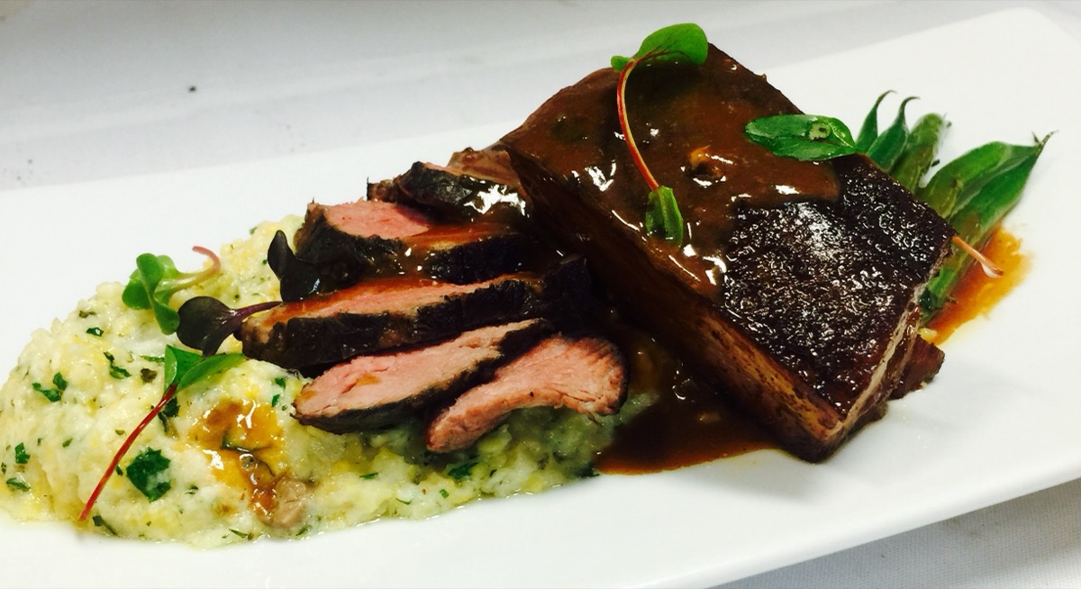 Beef, stone ground grits, green beans